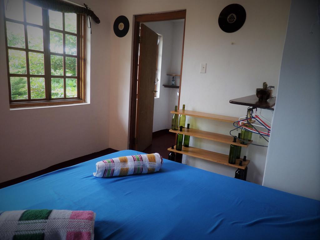 La Familia Guest House And Natural Farm ポート・アントニオ エクステリア 写真